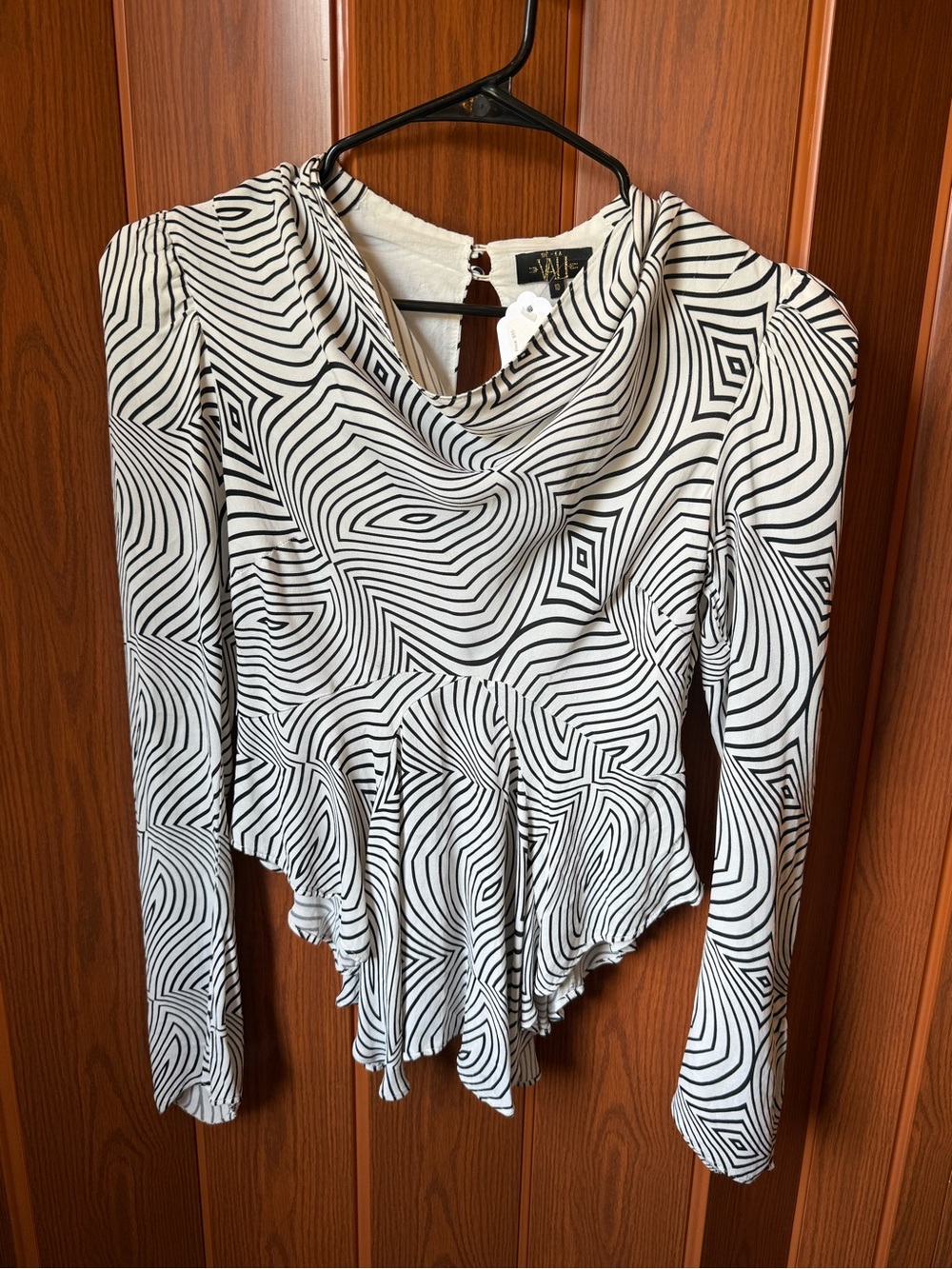 De La Vali Bluemoon Geometric Black & White Long-Sleeve Draped Neck Top